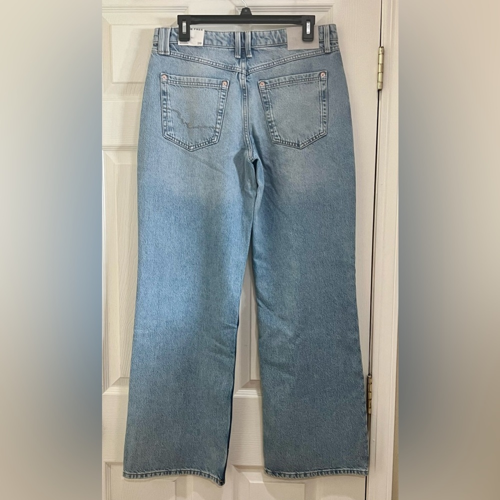 We The Free Tennessee Low Rise Boyfriend Jean, NWT - Picture 8 of 12
